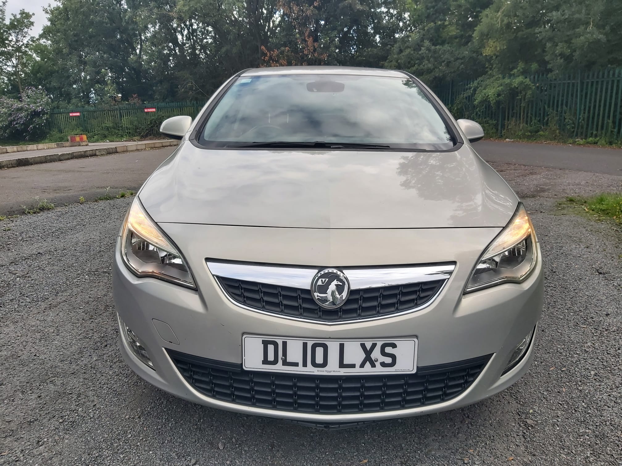 2010 Vauxhall Astra Se Auto - photo 1